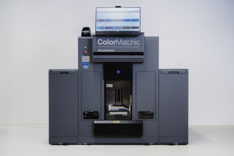 AkzoNobel lancia ColorMatchic: la macchina di miscelazione automatica che aumenta l'efficienza della carrozzeria